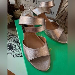J. Reneé Taupe Metallic Soncino Sandals 8.5 M NIB